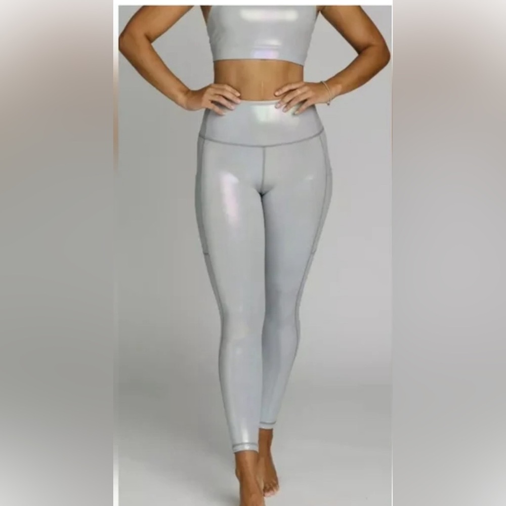 Zyia Gray Metallic Pocket Light n Tight 7/8 24"  (6-8)